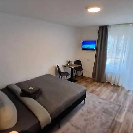 Hub 11 - Mit Balkon *