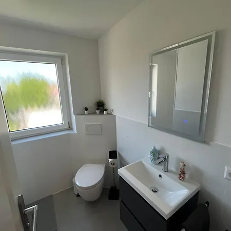 Hub 11 - Mit Balkon Hostal *