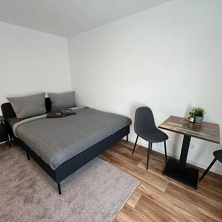 Hub 11 - Mit Balkon Hostal Karlsruhe